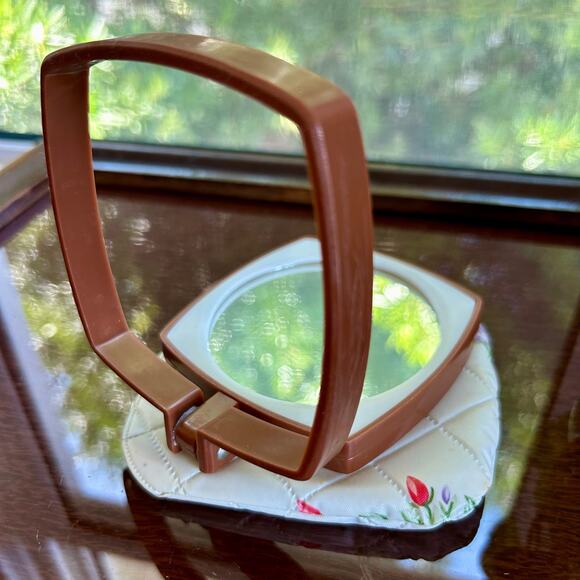Vintage Folding Travel Mirror with Vinyl Floral Storage Pouch ￼ - Picture 14 of 14